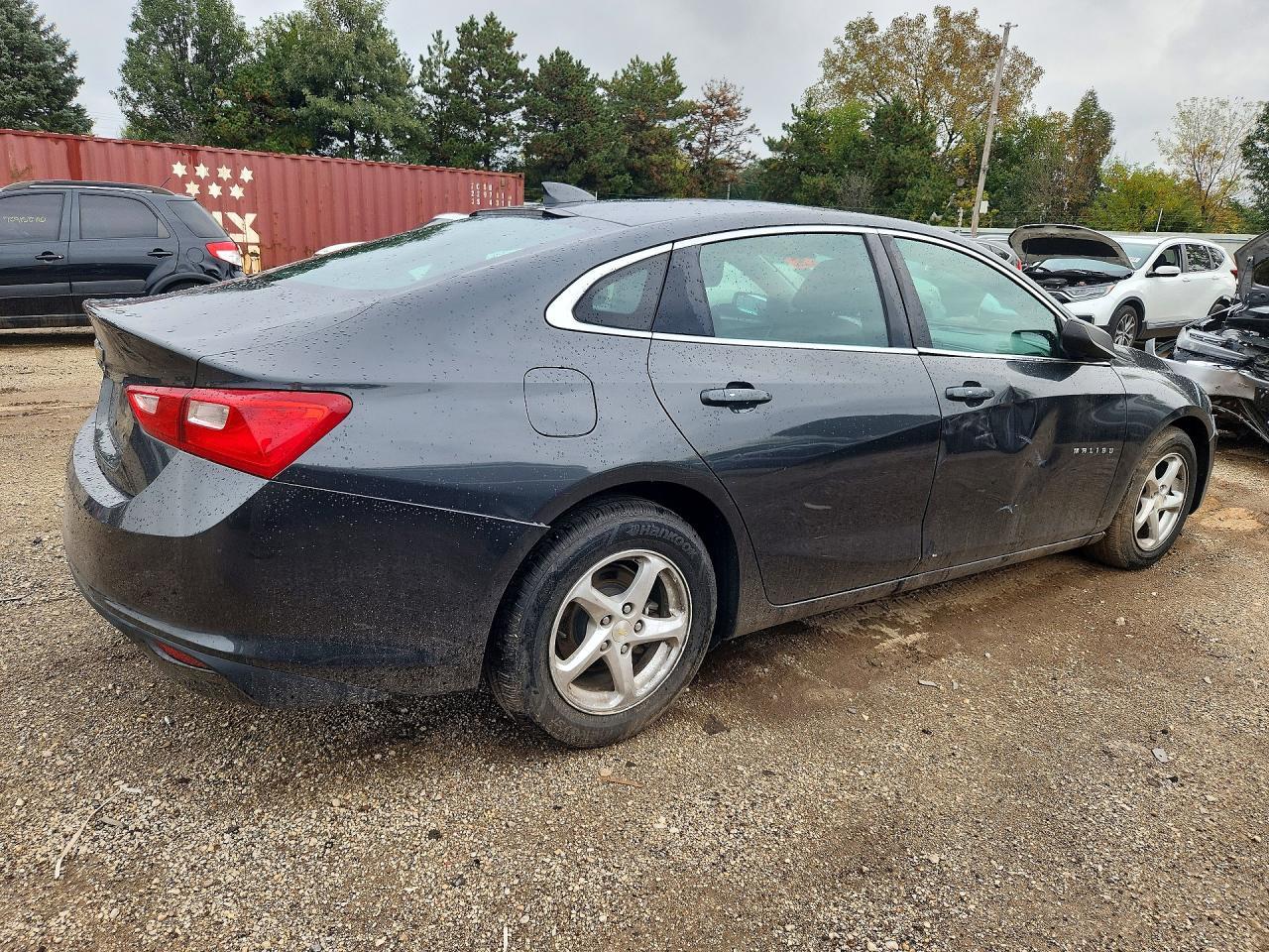 2017 Chevrolet Malibu Ls - Фото 3