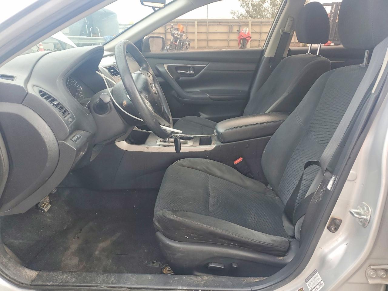 2015 Nissan Altima 2.5 S - Image 7