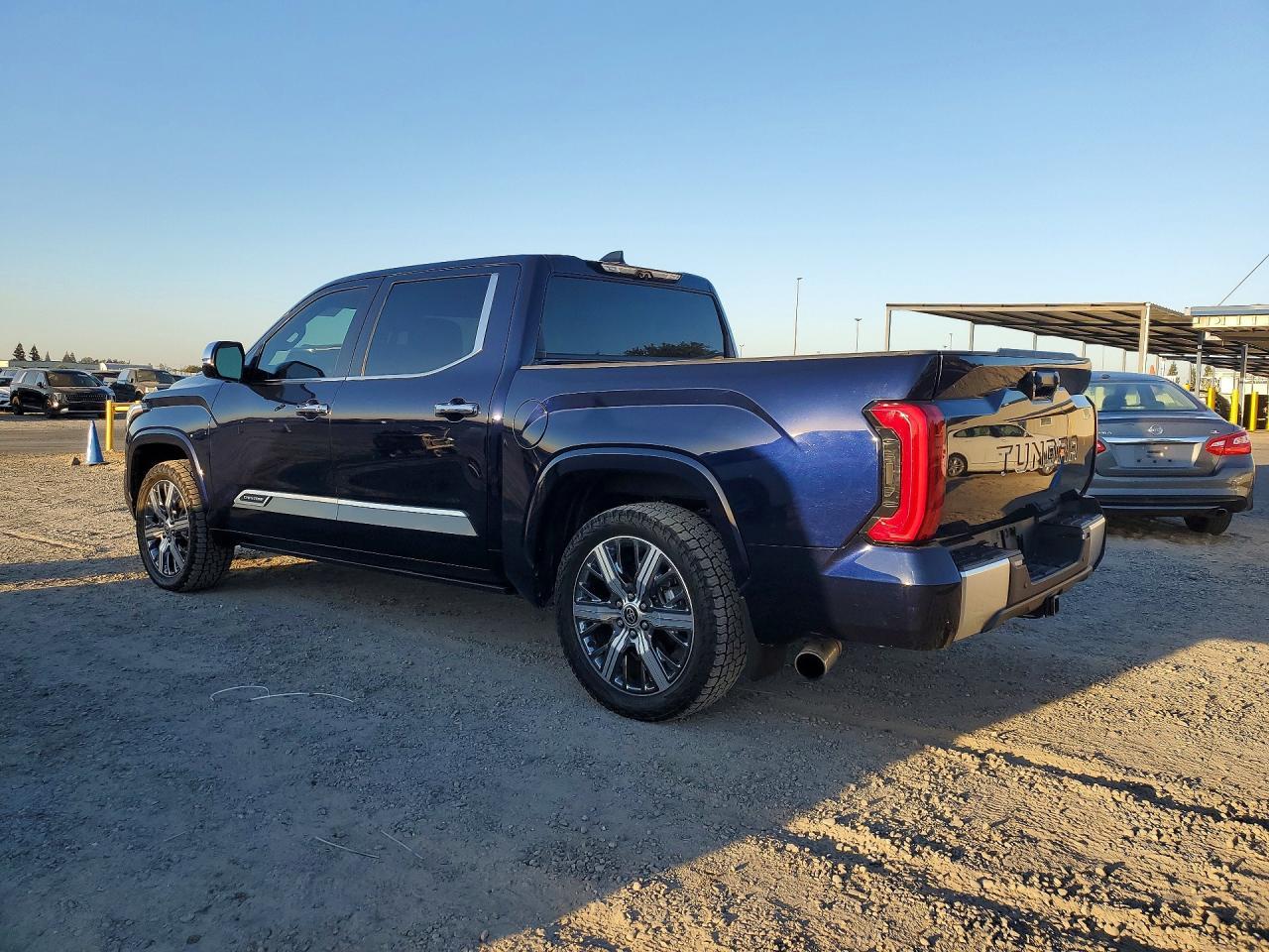 2023 Toyota Tundra Crewmax Capstone - Фото 2