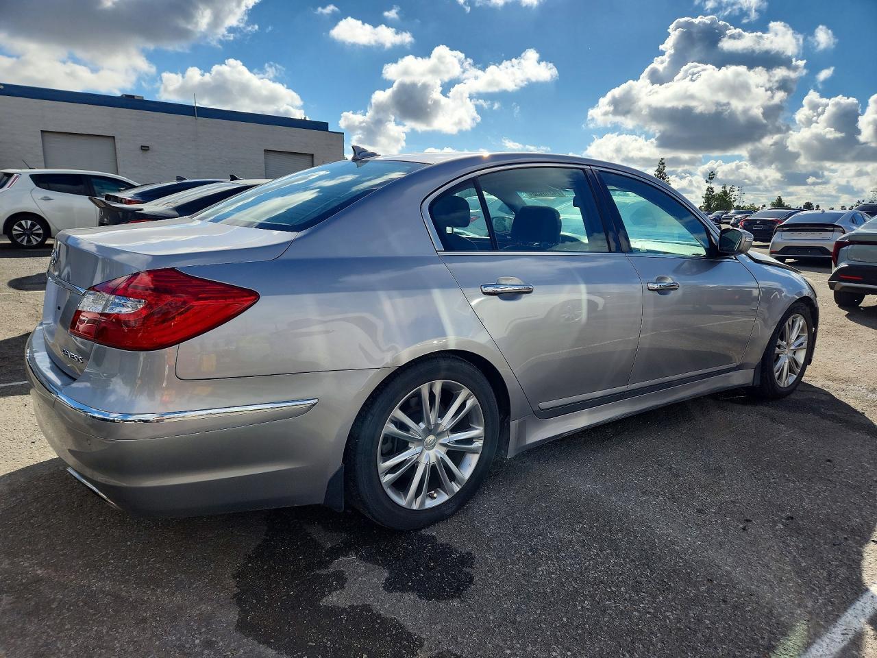2013 Hyundai Genesis 3.8L - Image 3