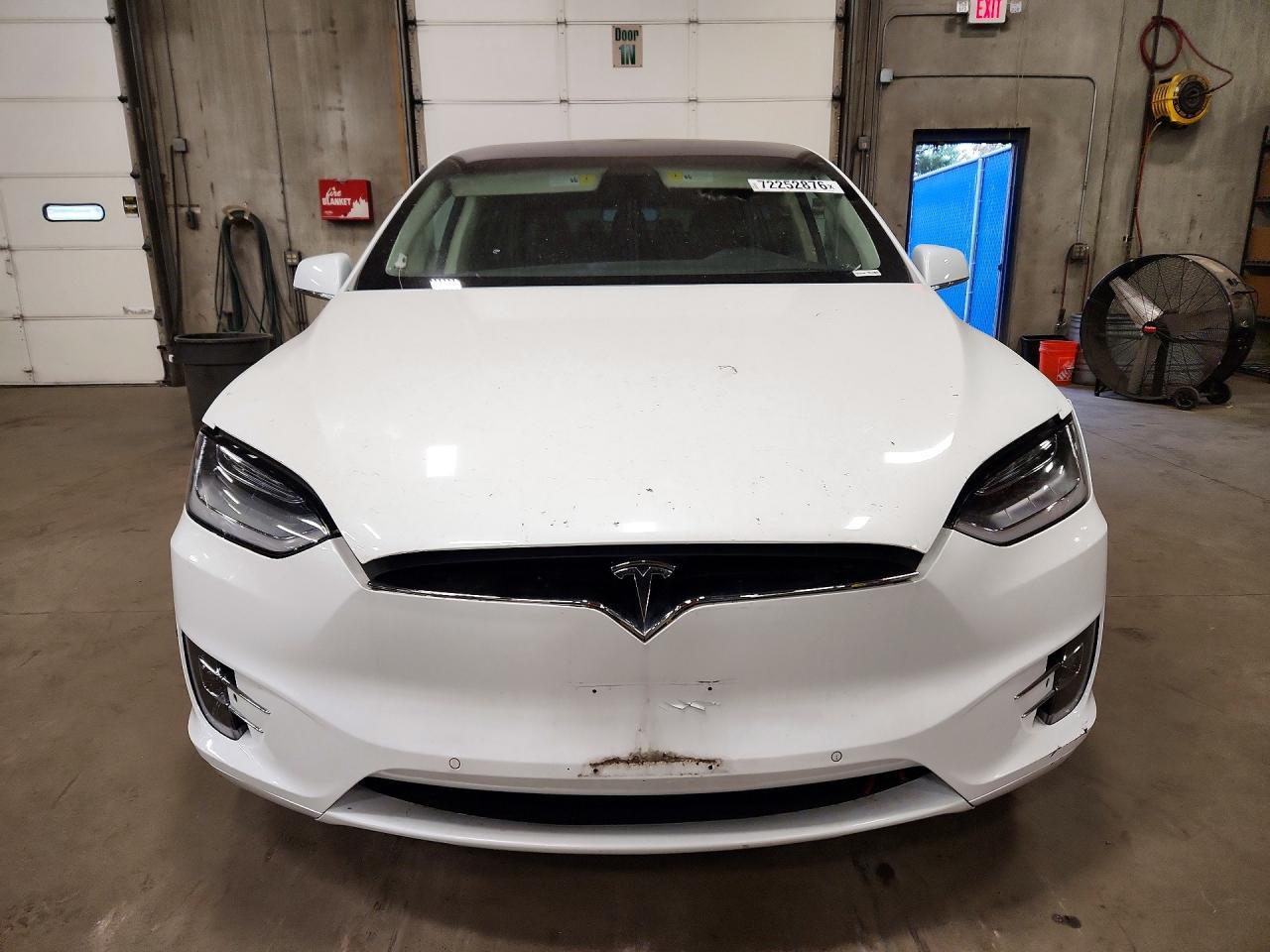 2016 Tesla Model X - Image 5