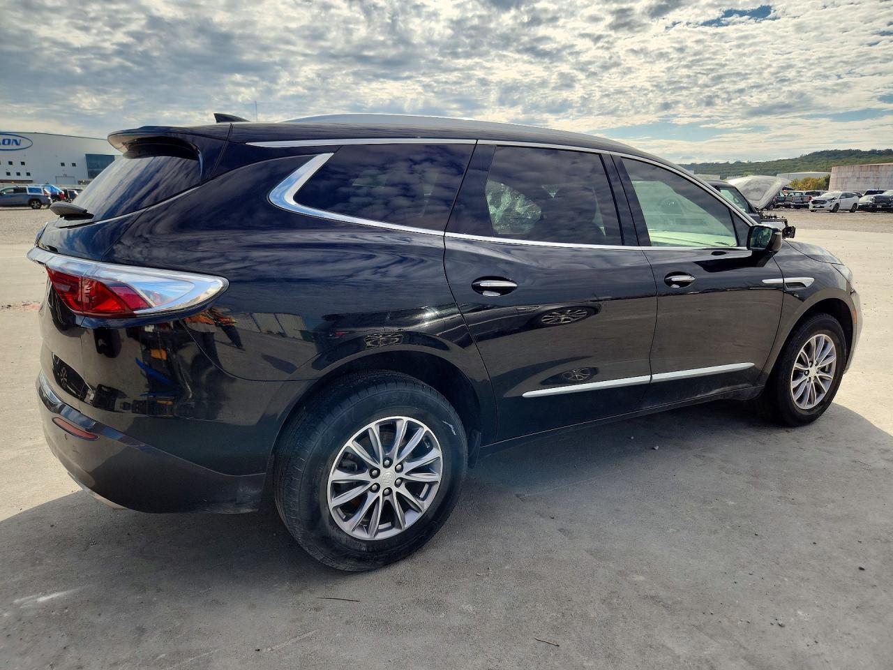 2022 Buick Enclave Premium - Image 3