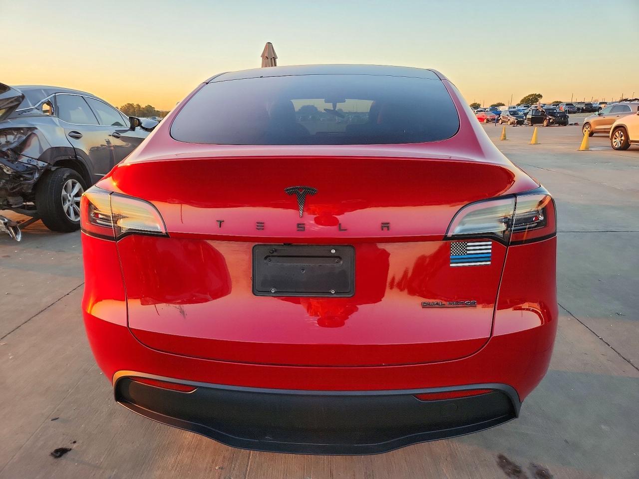 2023 Tesla Model Y - Фото 6