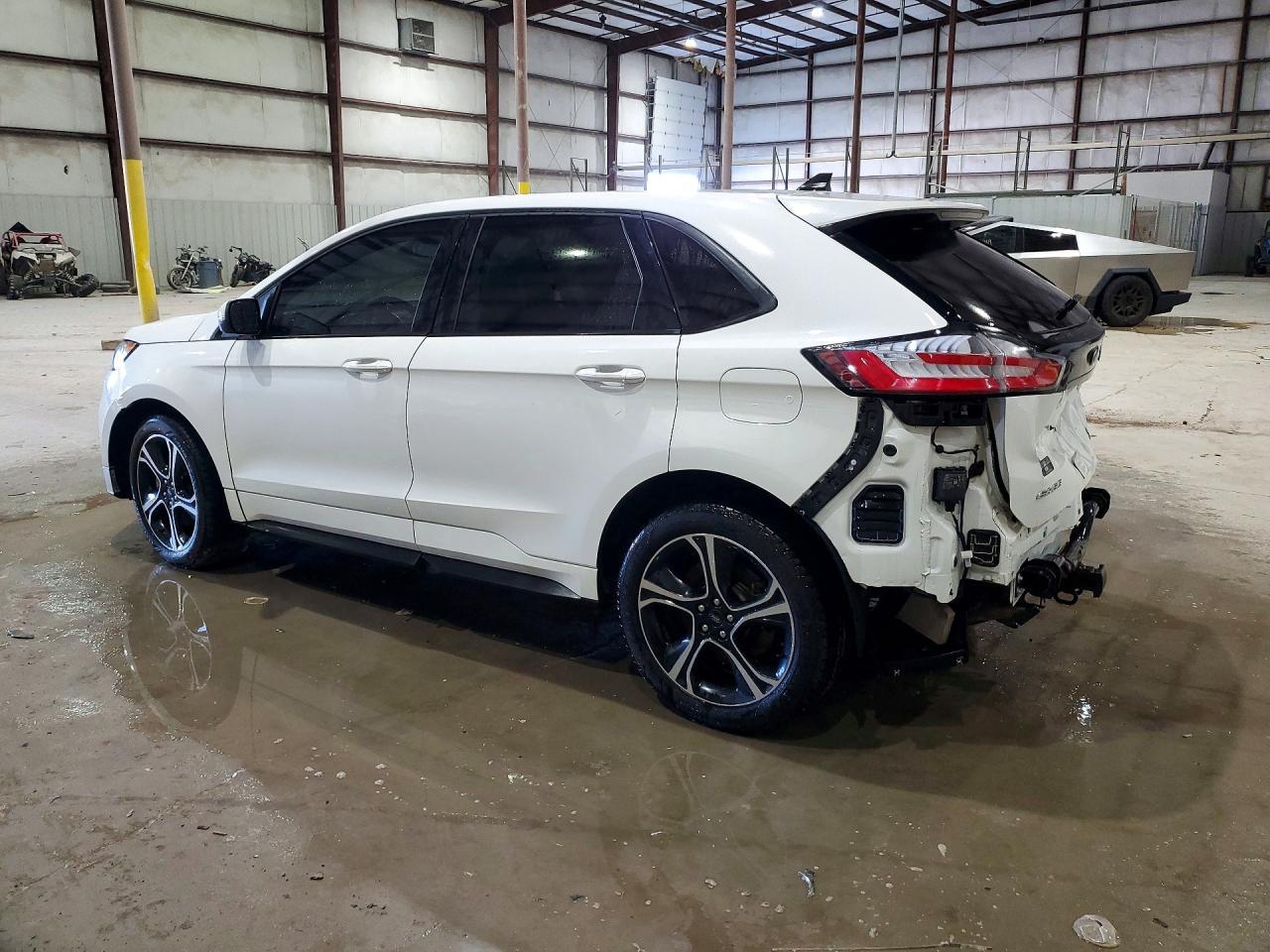 2020 Ford Edge St - Image 2