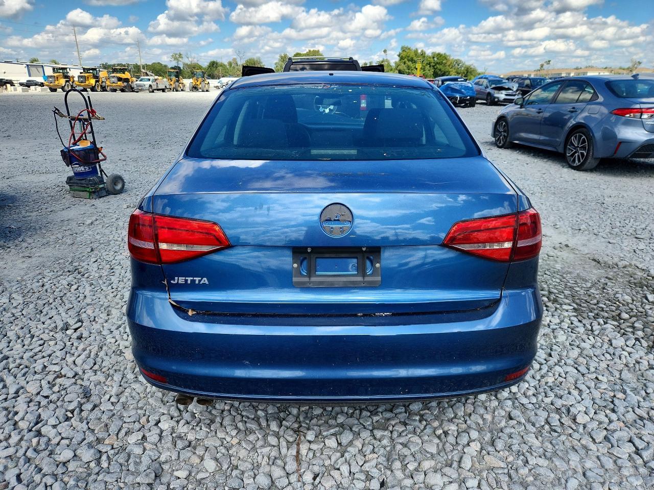 2015 Volkswagen Jetta Base - Image 6