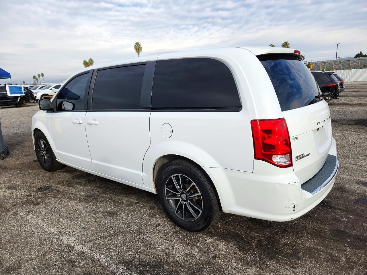 2019 Dodge Grand Caravan Gt - Фото 2