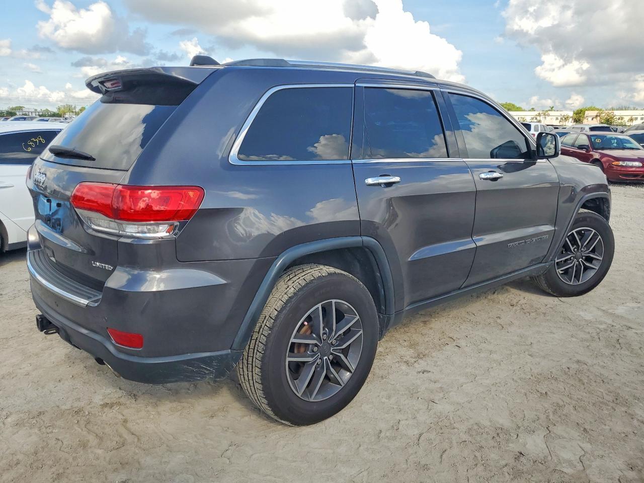2019 Jeep Grand Cherokee Limited - Image 3