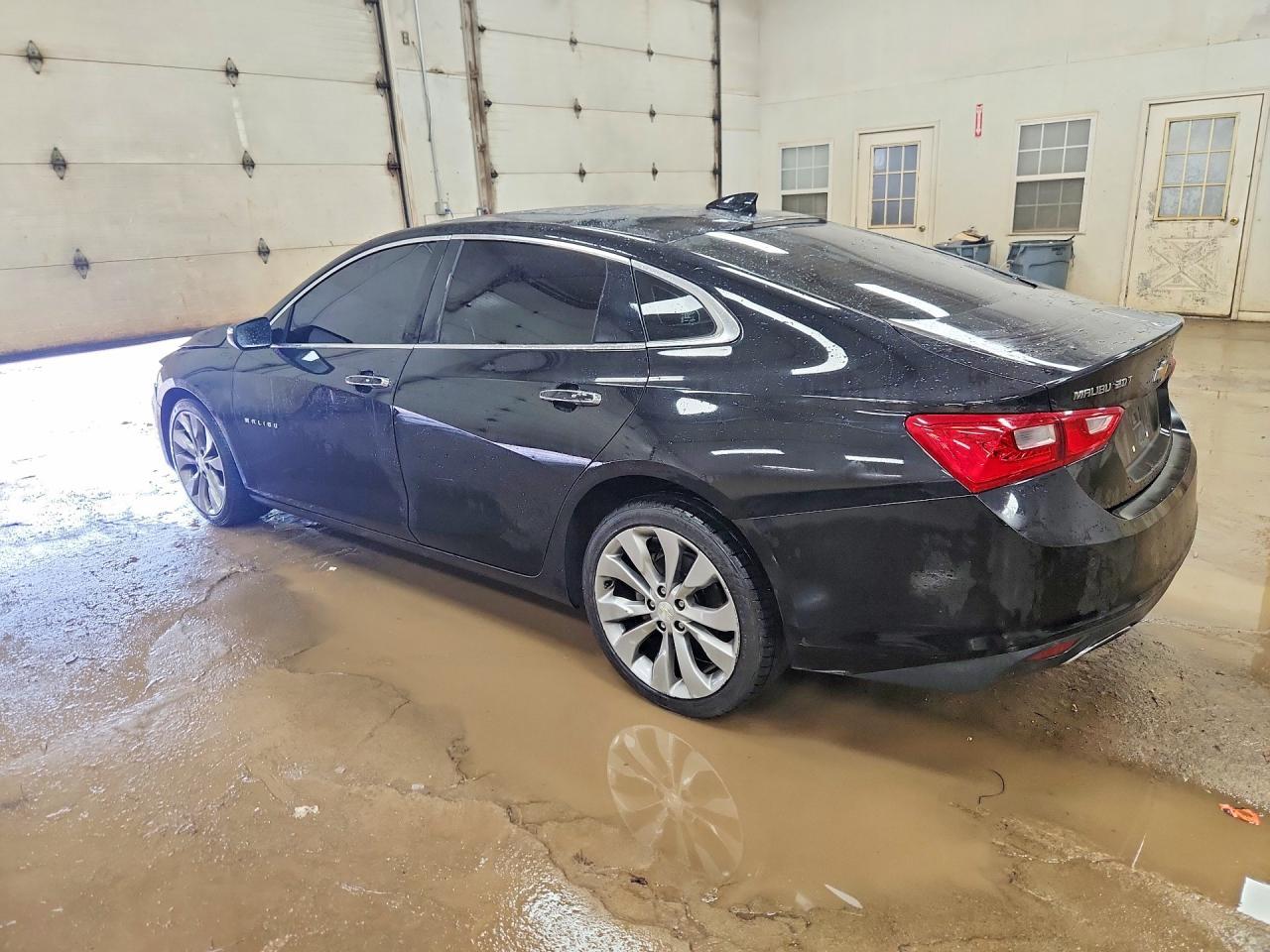2018 Chevrolet Malibu Premier - Image 2