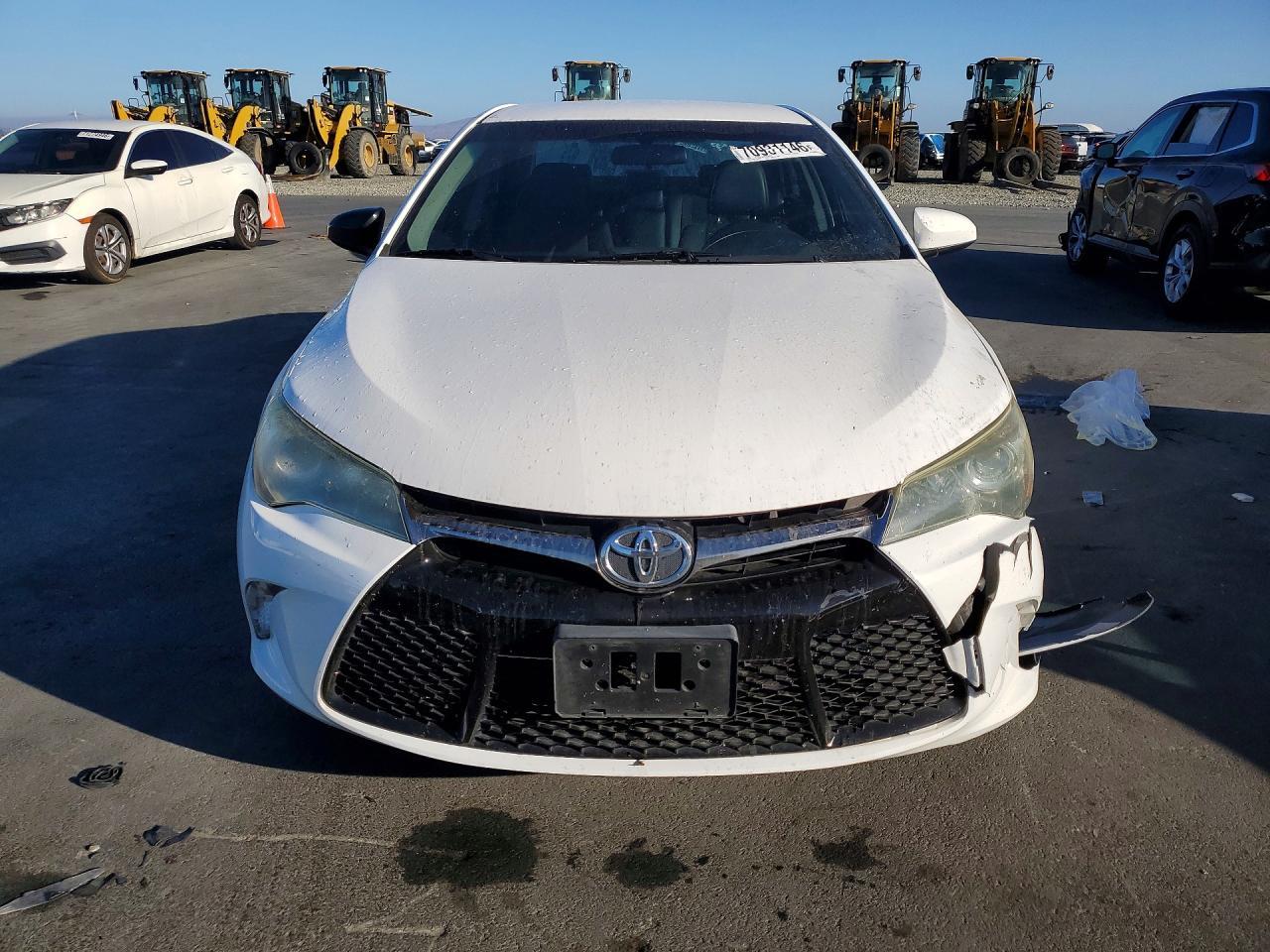 2016 Toyota Camry Se - Фото 5