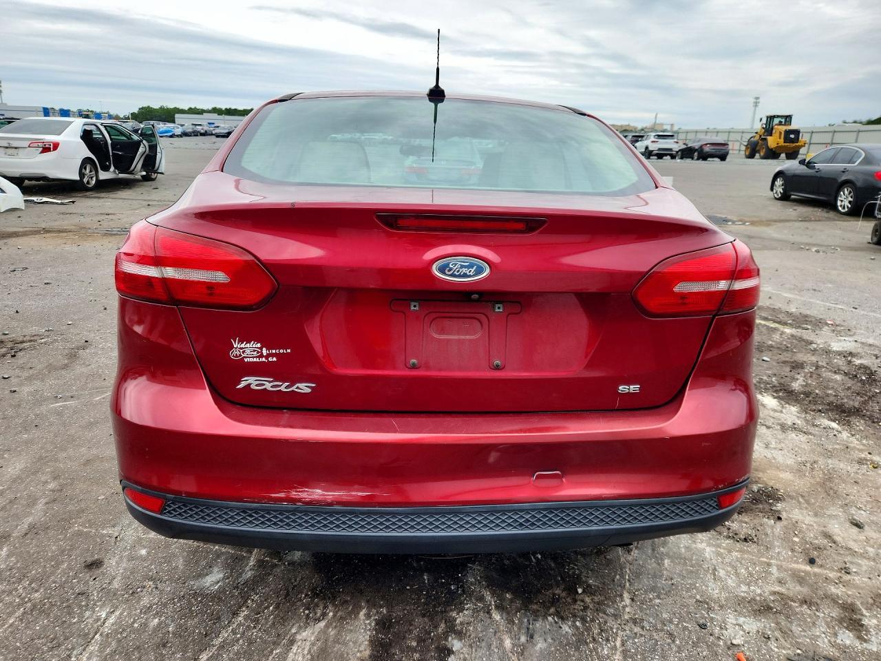 2017 Ford Focus Se - Image 6