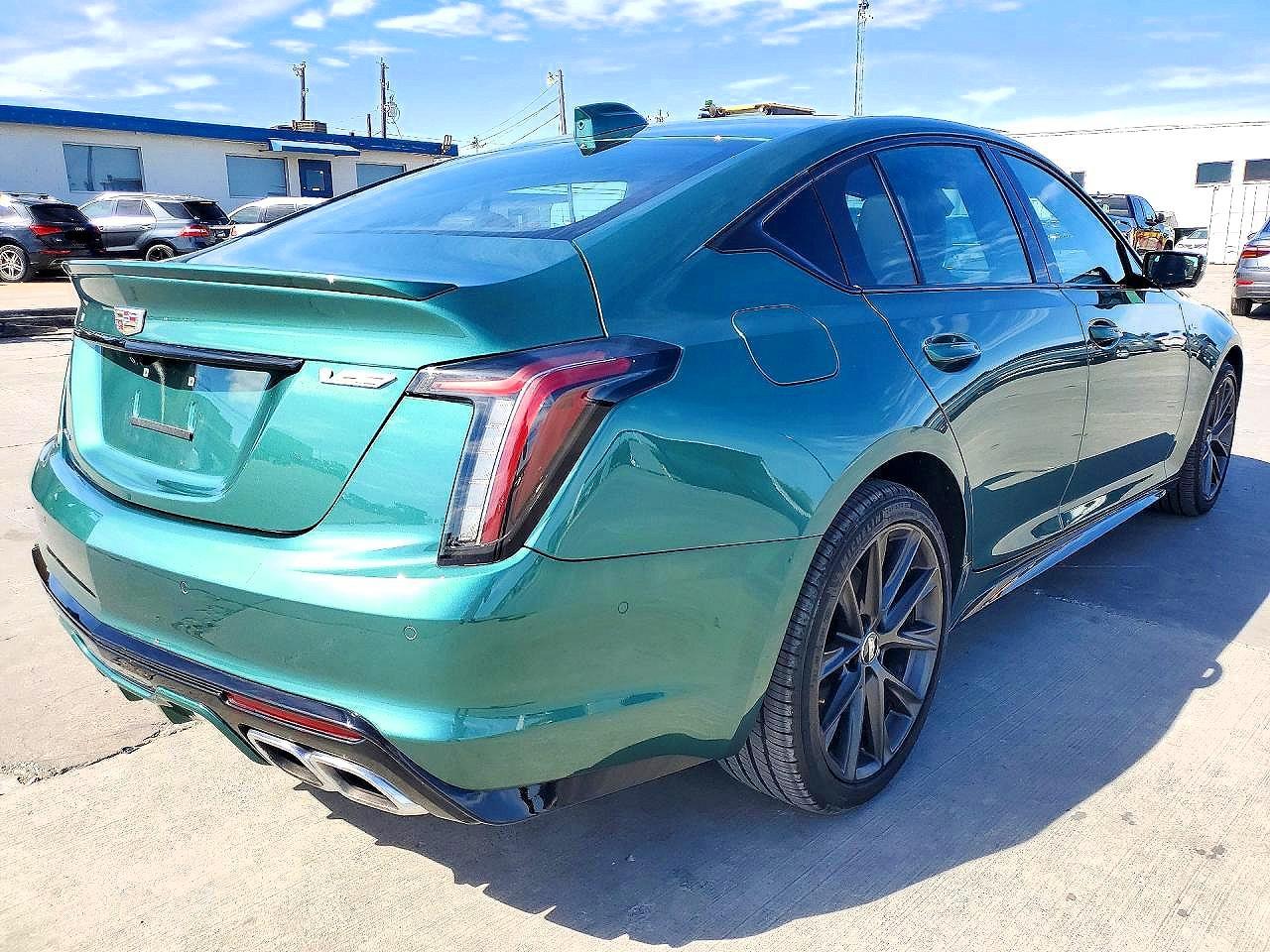 2025 Cadillac Ct5-V - Фото 3