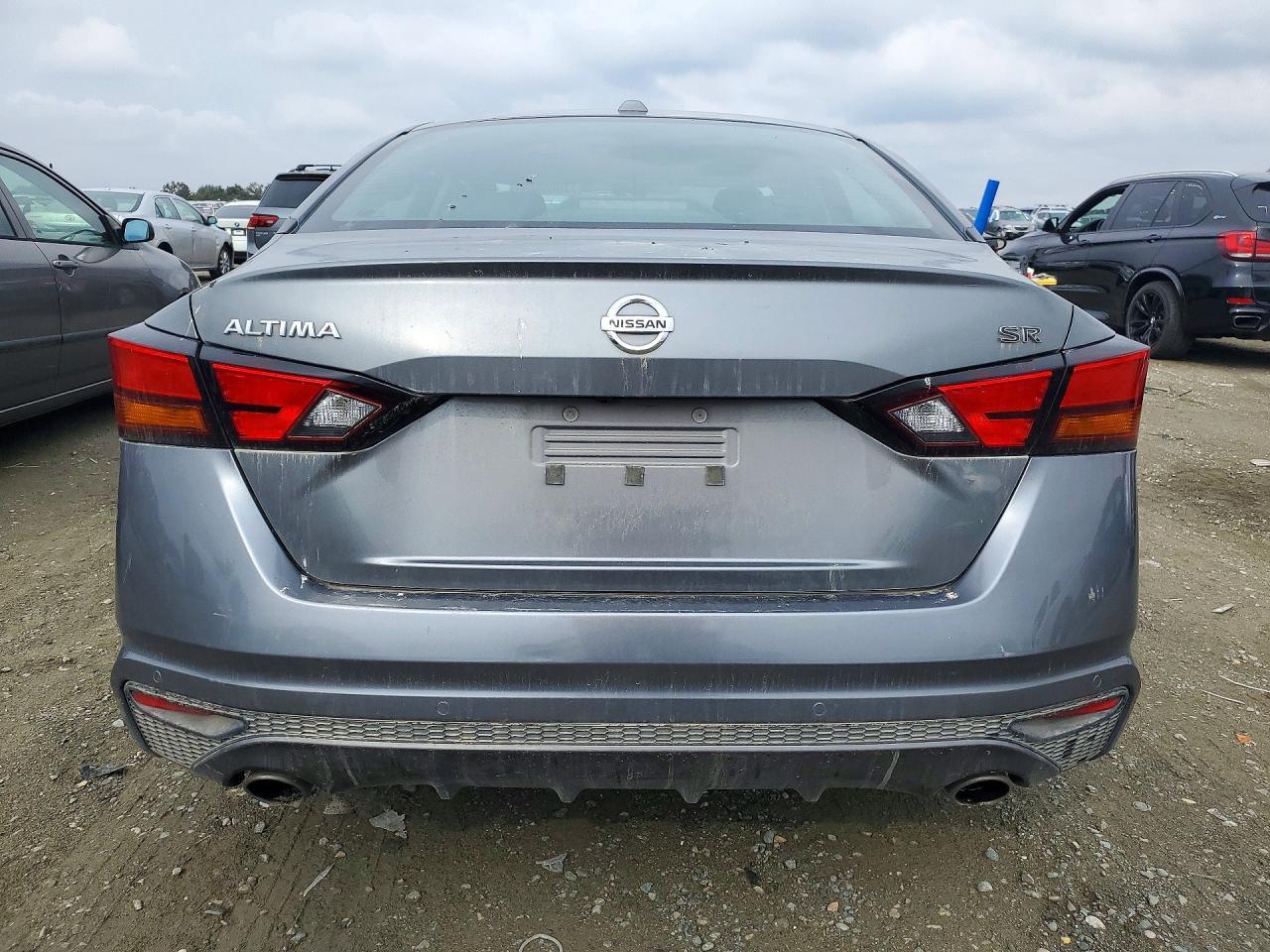 2022 Nissan Altima Sr - Image 6