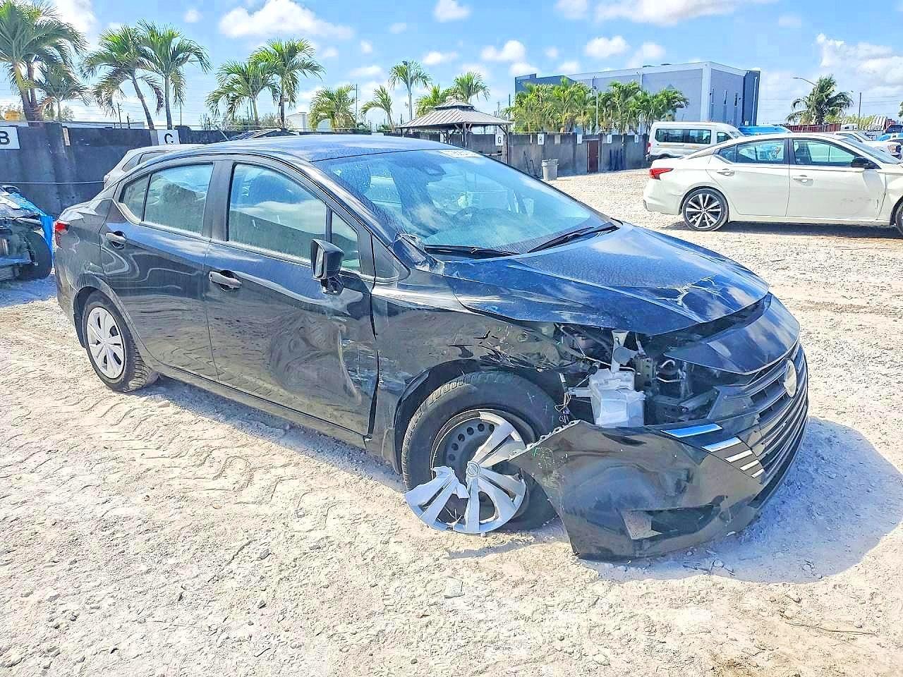 2023 Nissan Versa S - Фото 4