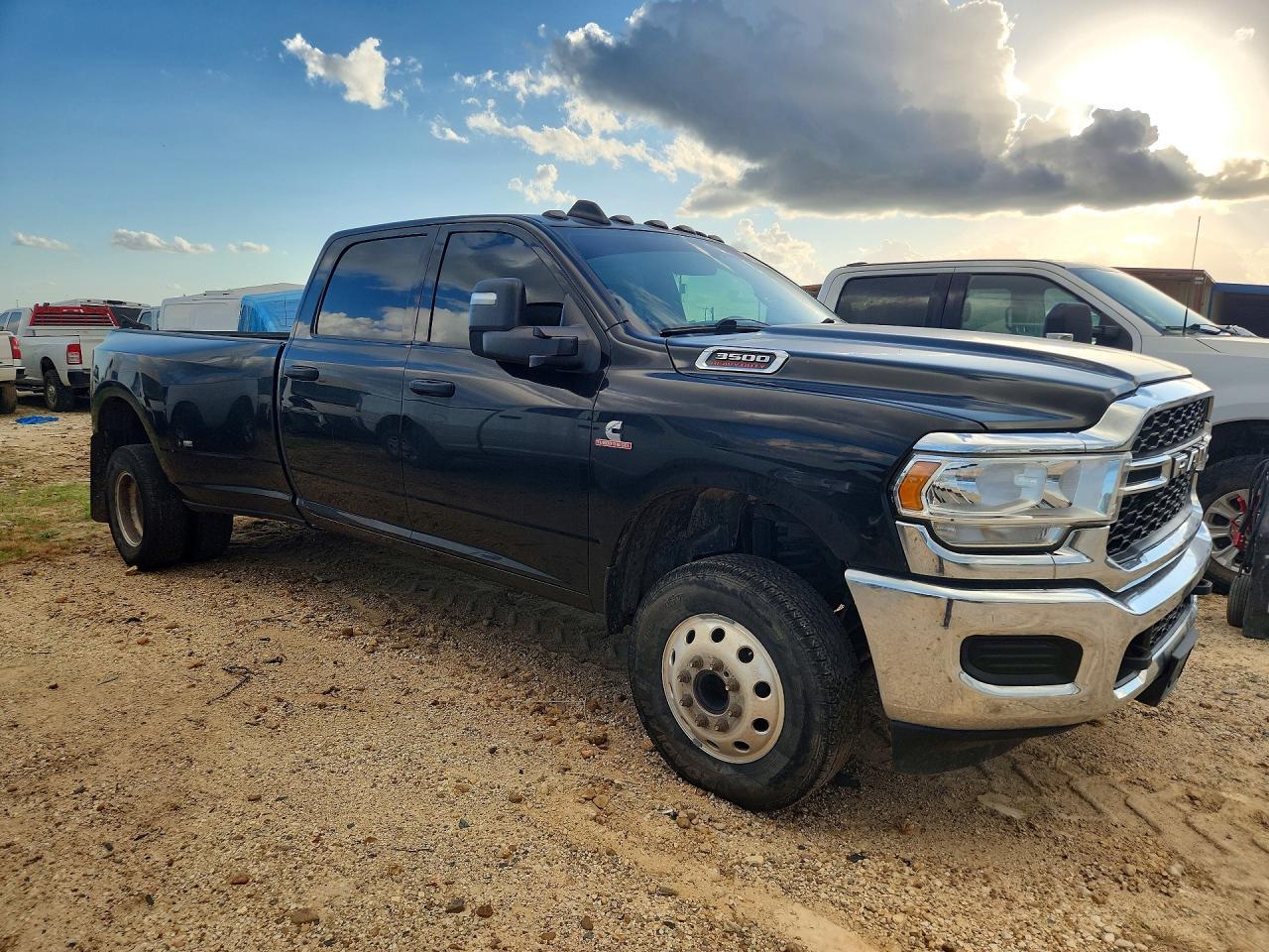 2024 Ram 3500 Tradesman - Фото 4