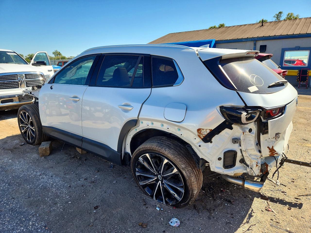 2024 Mazda Cx-50 Premium Plus - Image 2