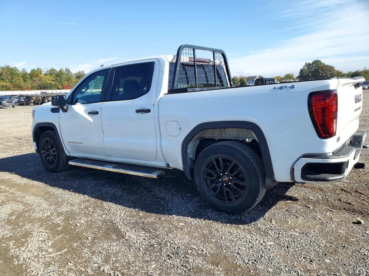 2024 GMC Sierra K1500 - Image 2