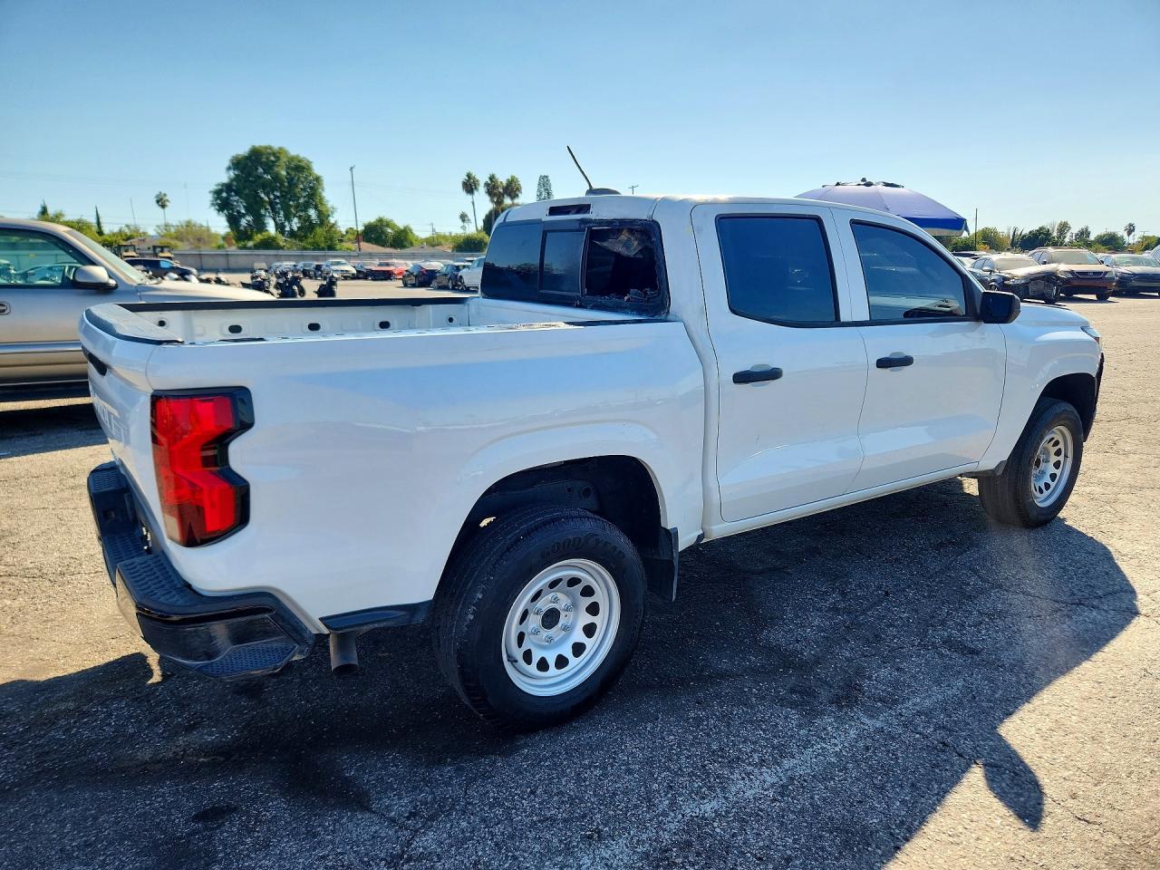 2023 Chevrolet Colorado - Фото 3