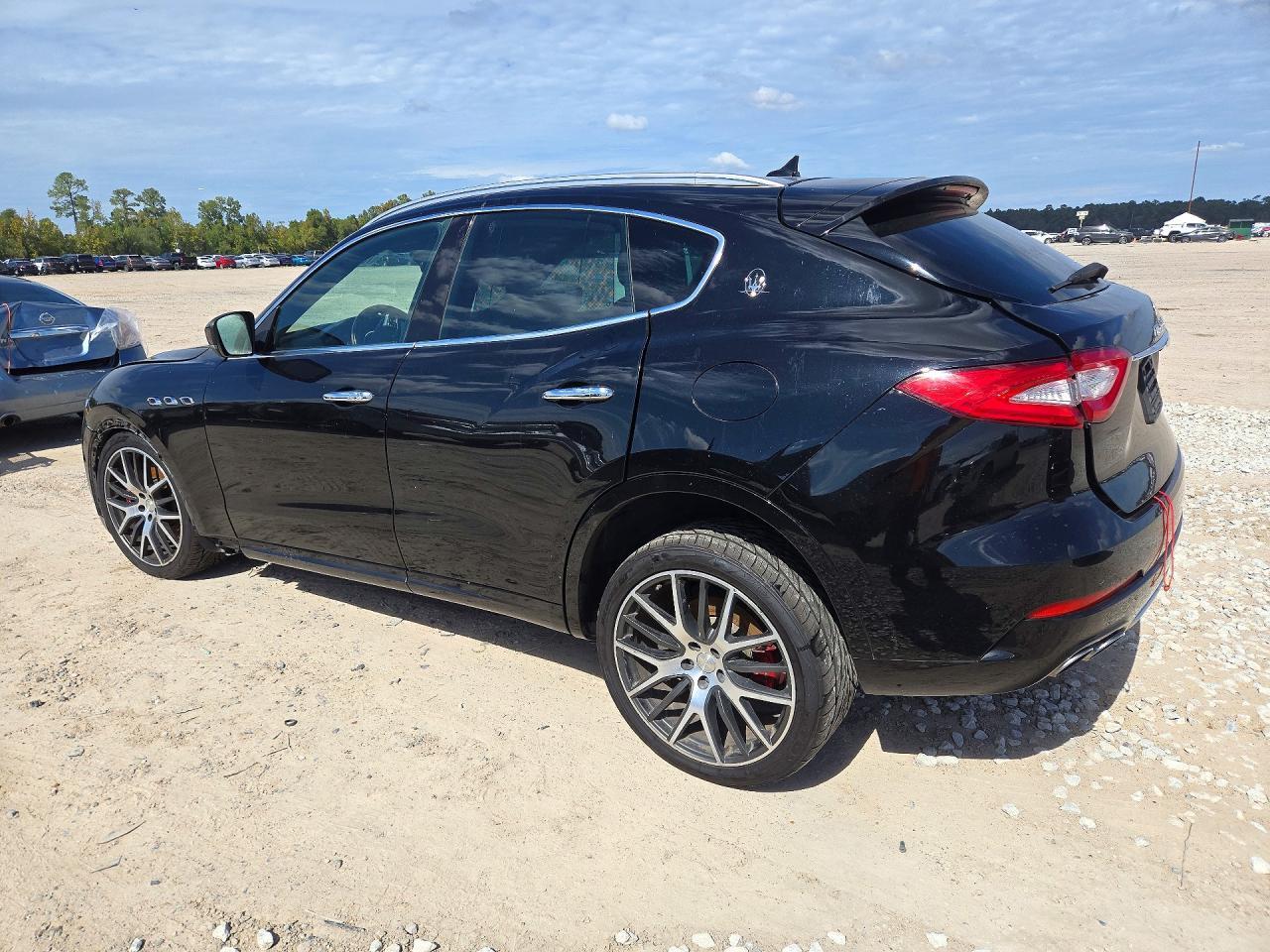 2017 Maserati Levante S Luxury - Image 2