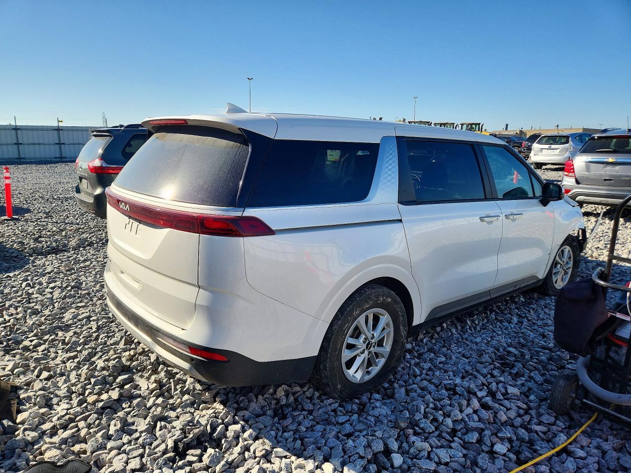 2022 Kia Carnival Lx - Image 3