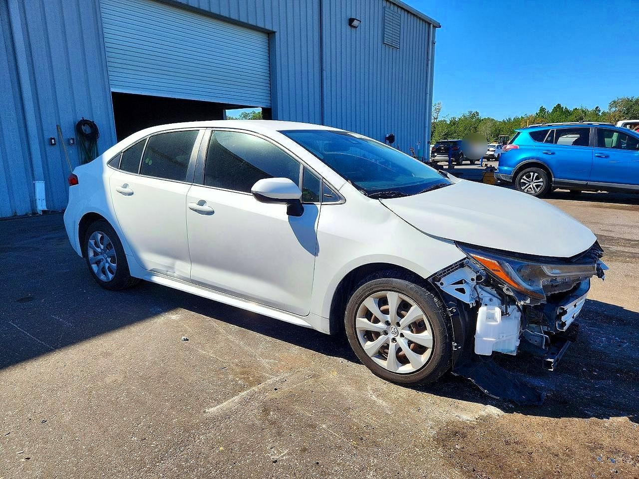 2020 Toyota Corolla Le - Image 4