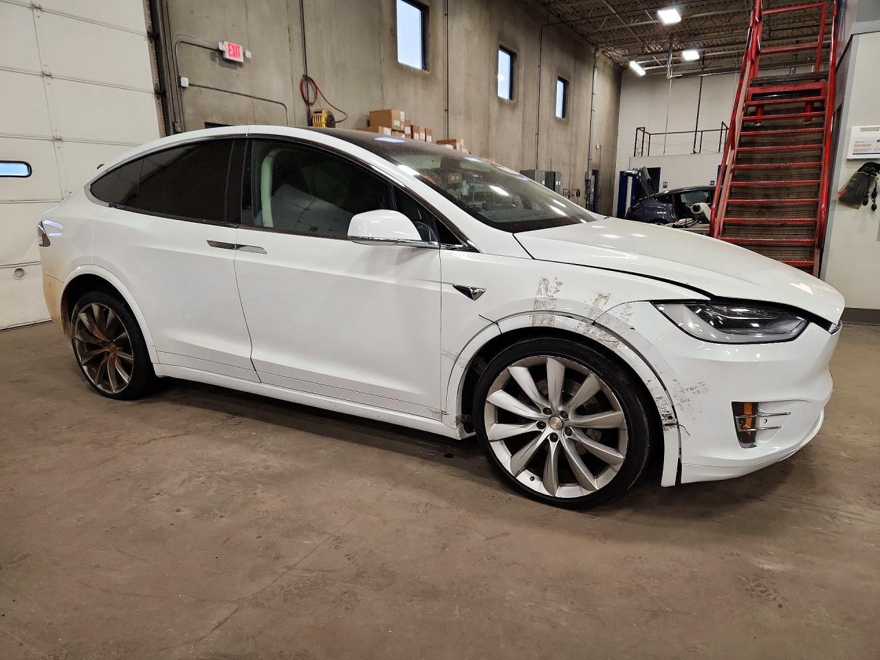 2016 Tesla Model X - Image 4