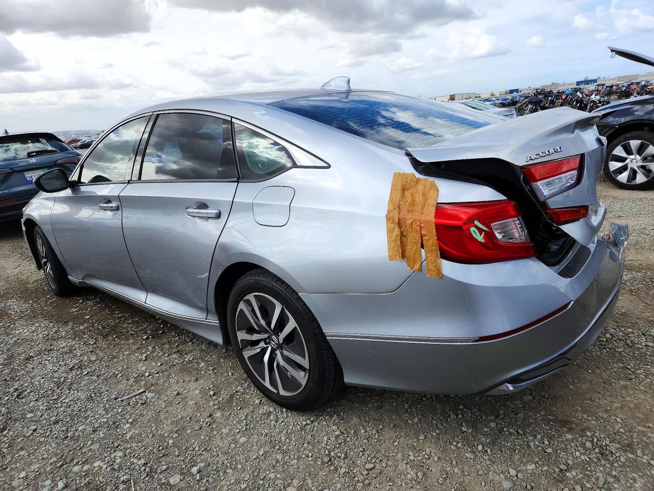 2019 Honda Accord Hybrid - Image 2