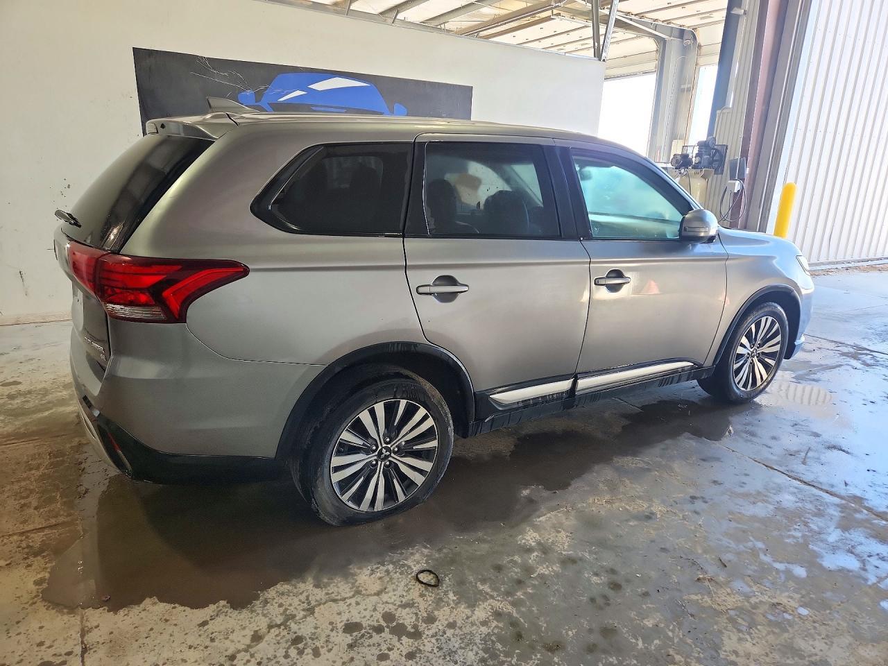 2019 Mitsubishi Outlander Se - Фото 3