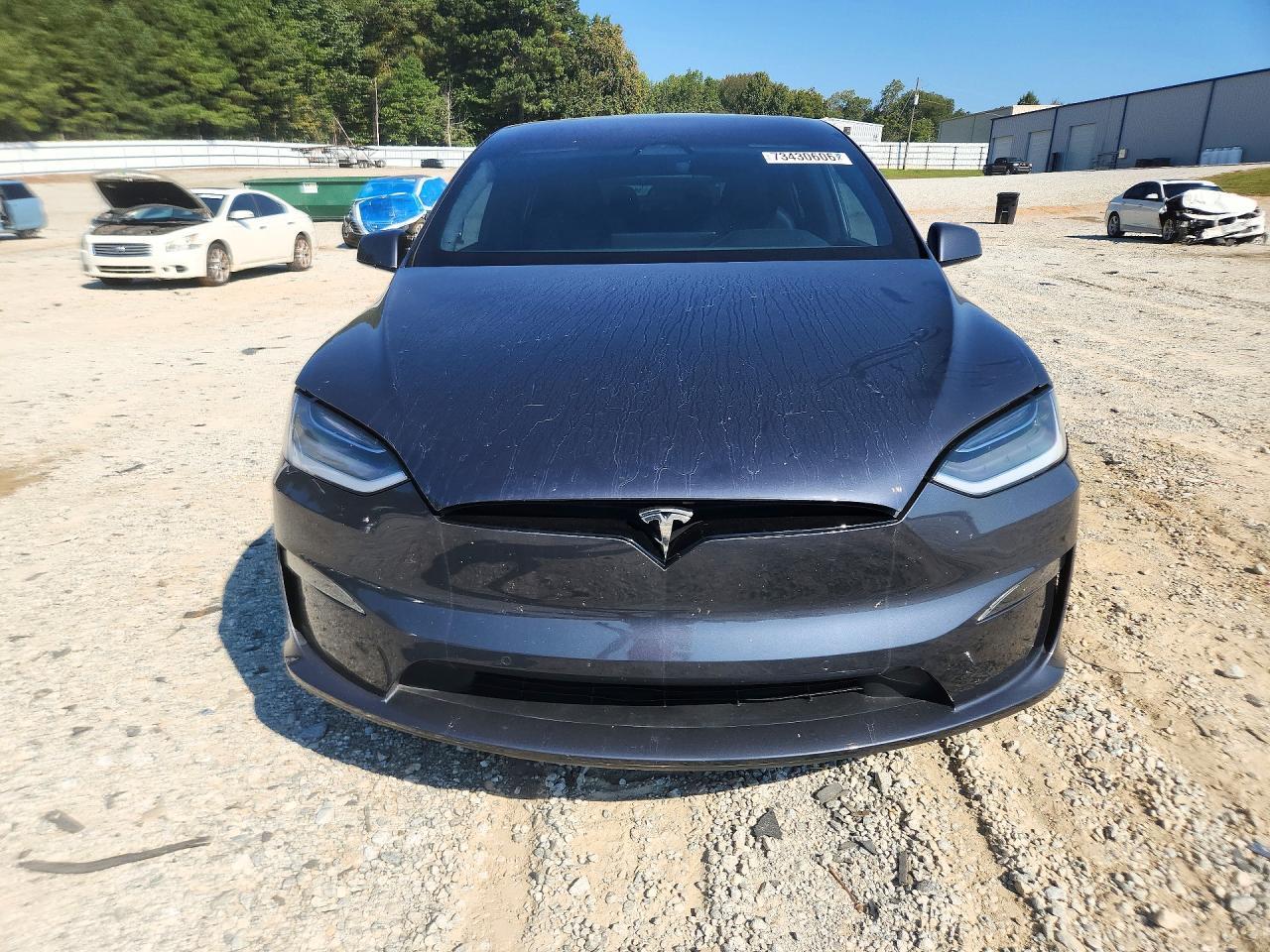 2022 Tesla Model X - Image 5