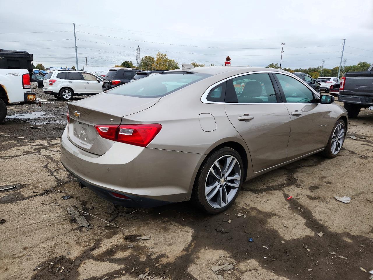 2023 Chevrolet Malibu Lt - Фото 3