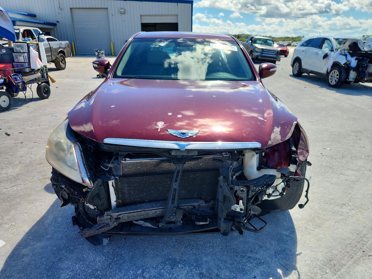 2011 Hyundai Genesis 3.8L - Фото 5