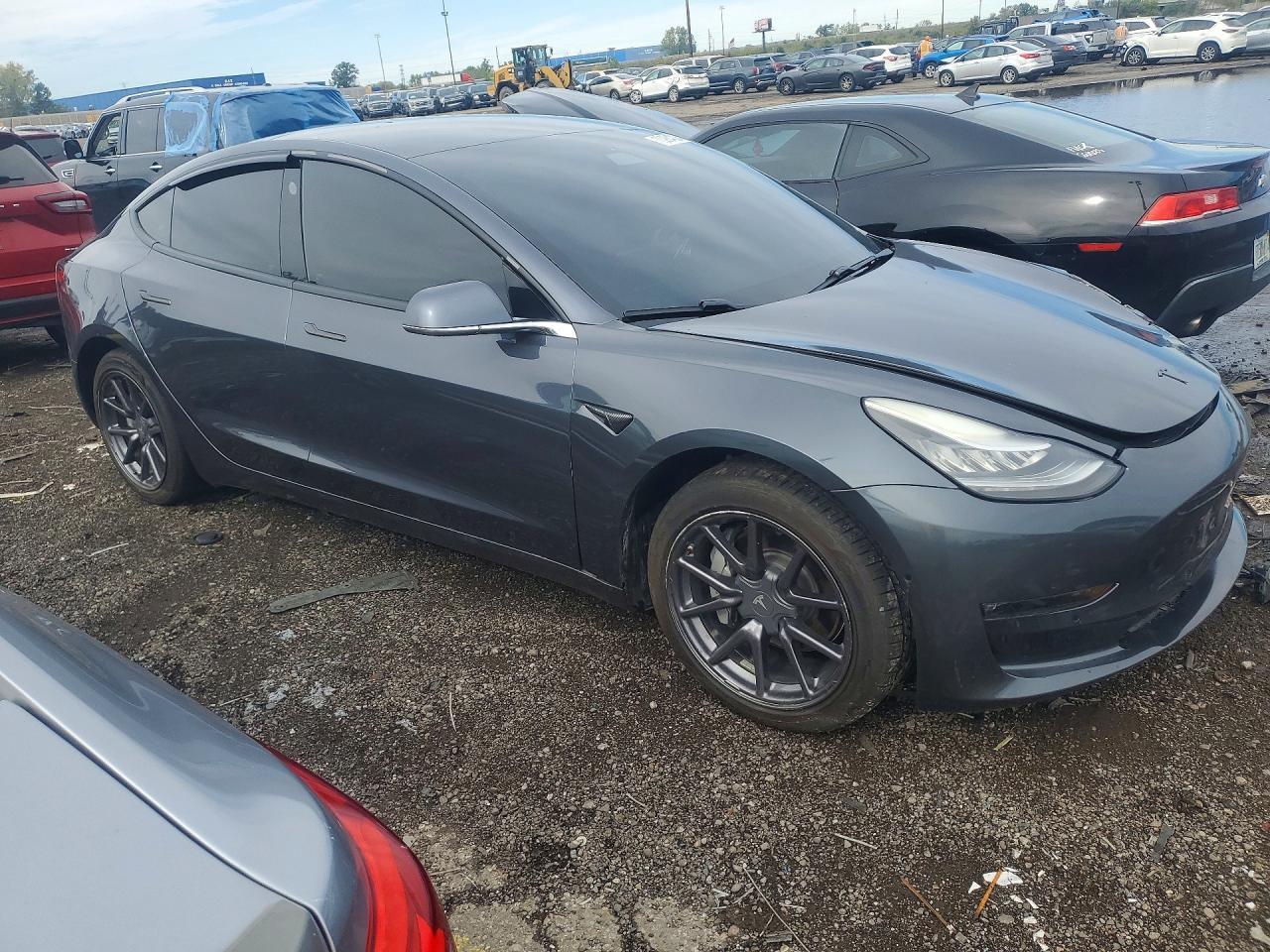 2019 Tesla Model 3 - Фото 4