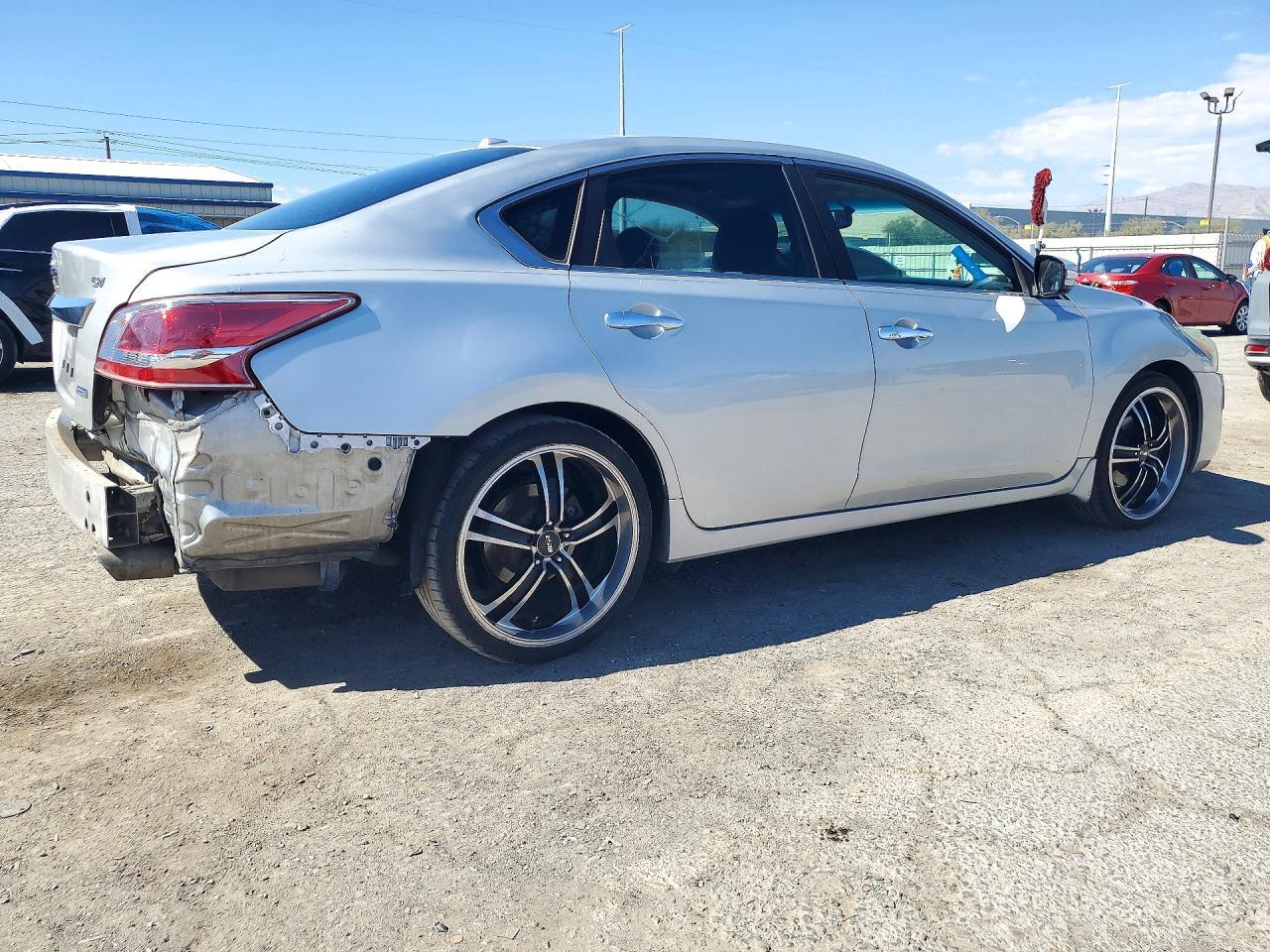 2013 Nissan Altima 2.5 - Фото 3