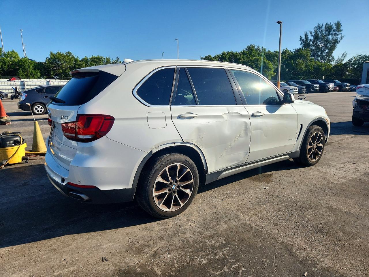 2018 BMW X5 35I Sdrive Xline - Image 3