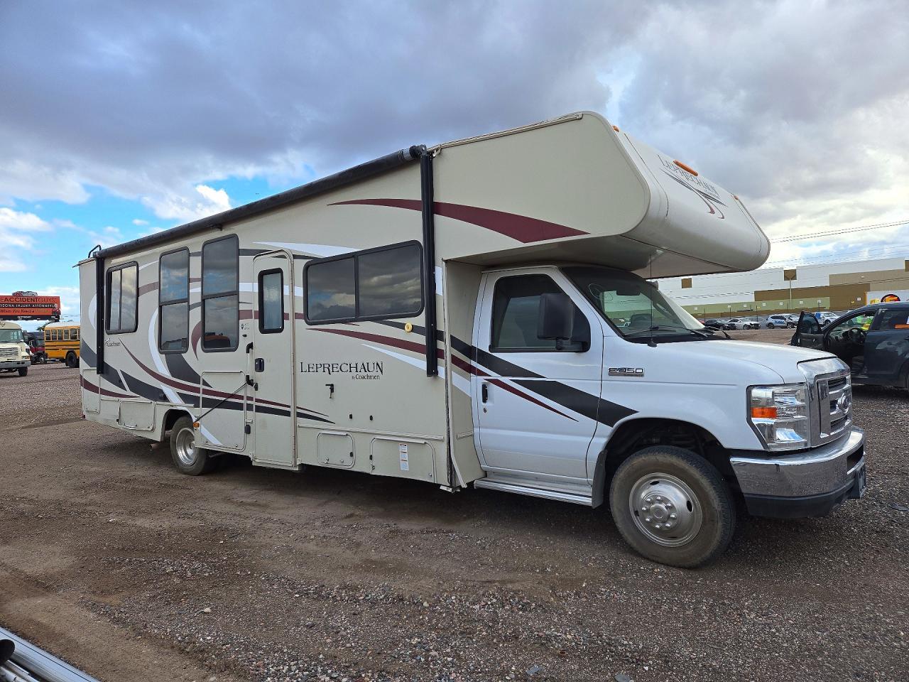 2019 Coachmen Leprechan Rv - Фото 4