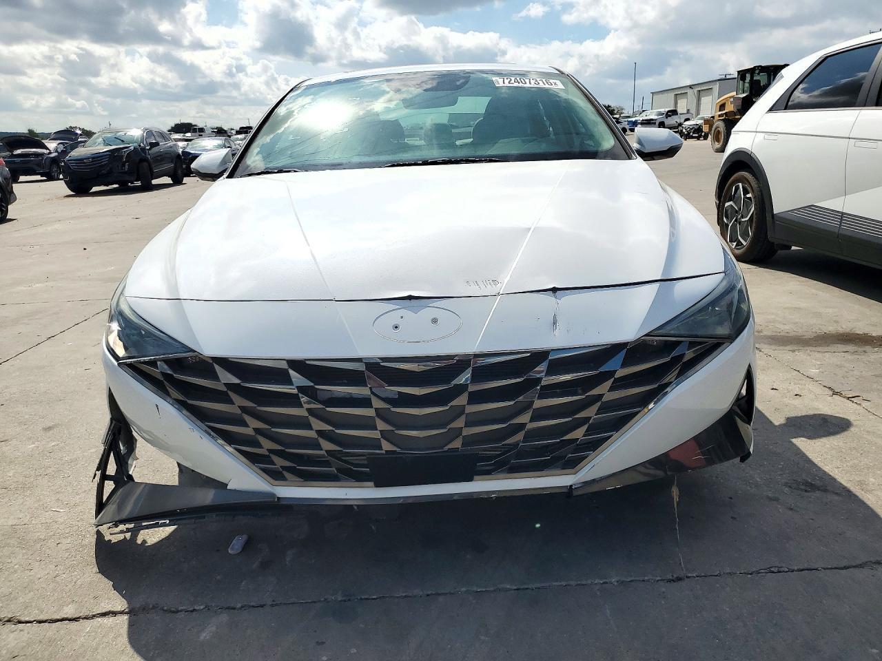 2021 Hyundai Elantra Limited - Фото 5