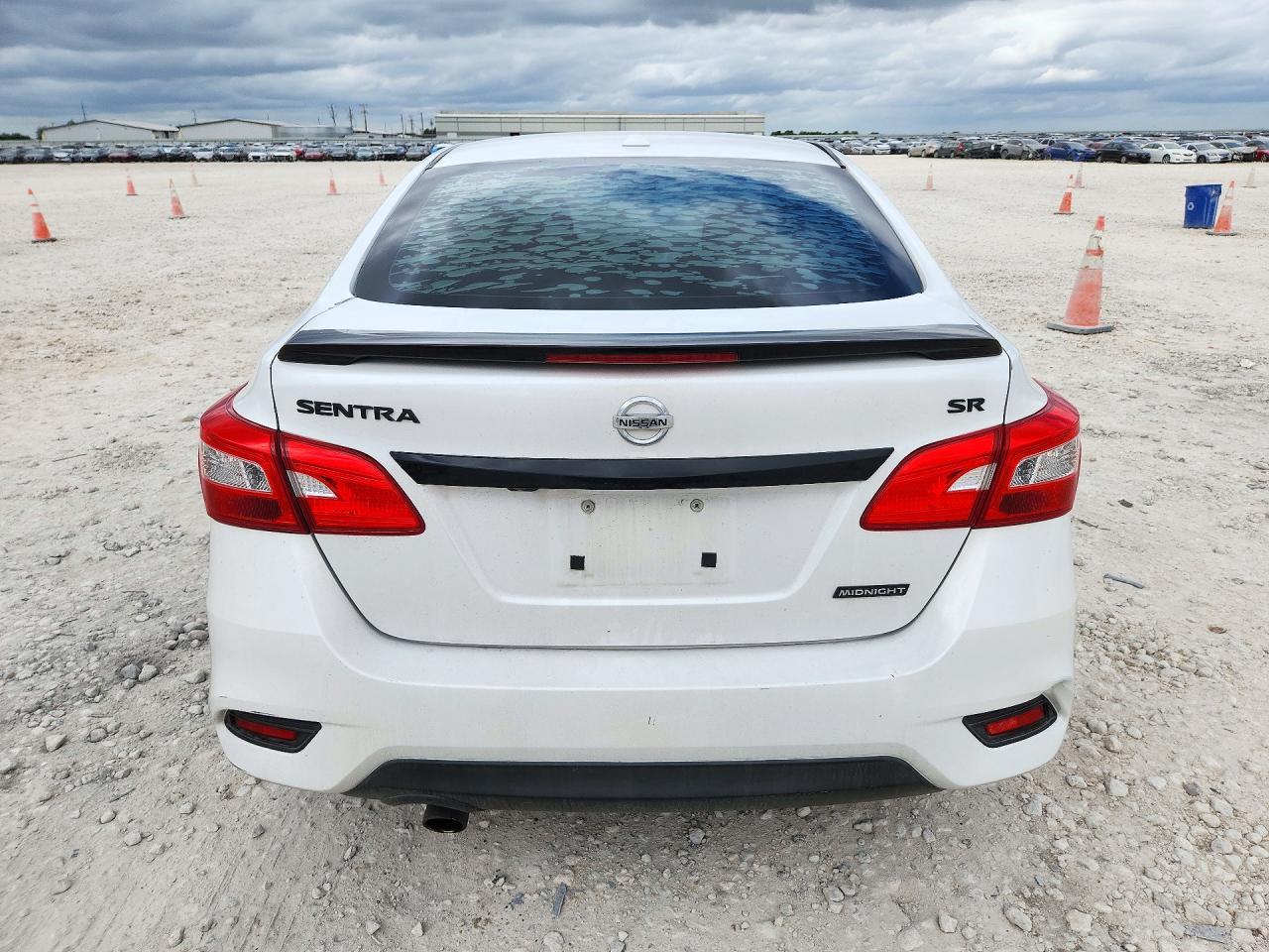 2018 Nissan Sentra Sr - Фото 6