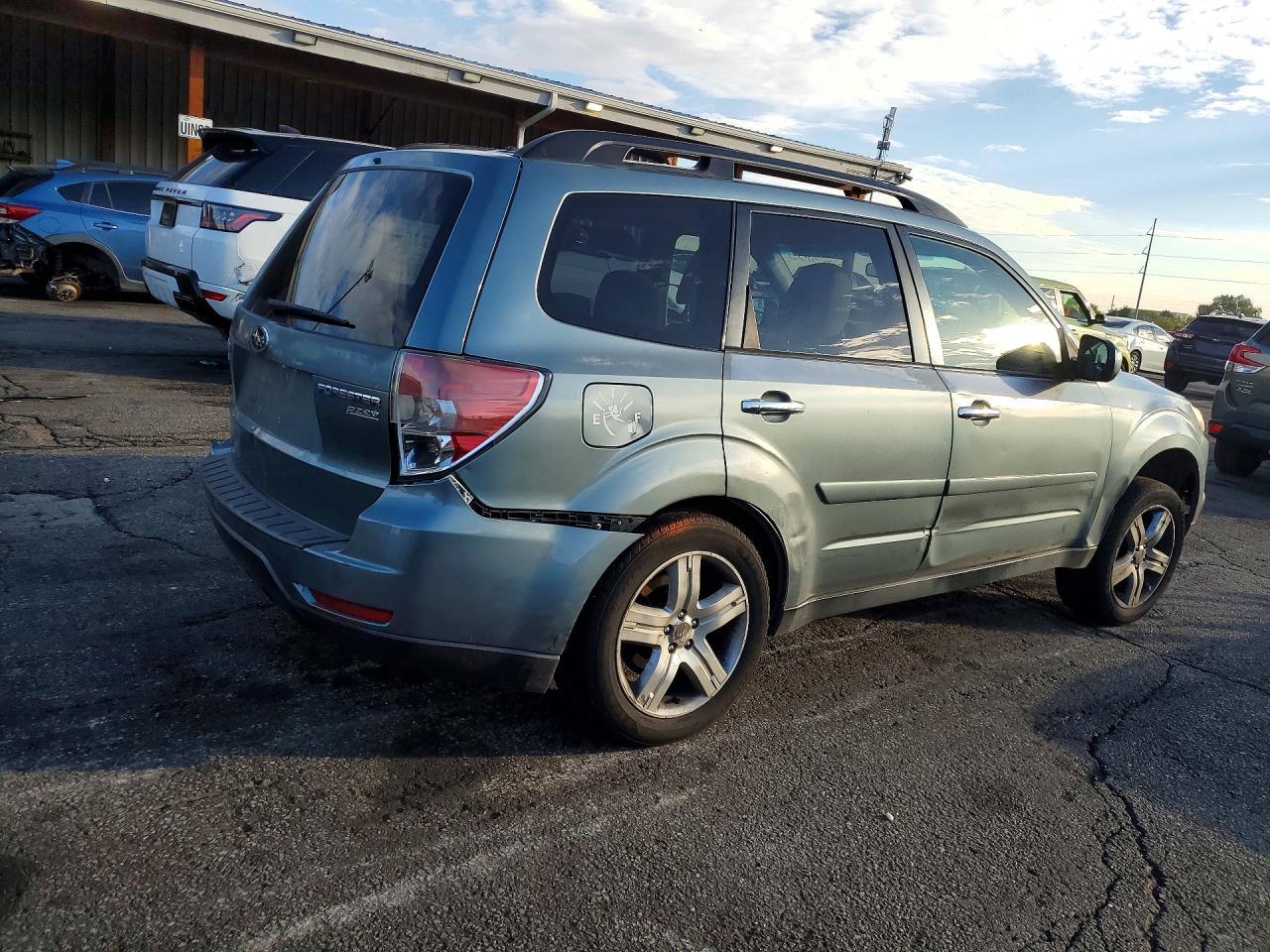 2010 Subaru Forester 2.5X Premium - Фото 3