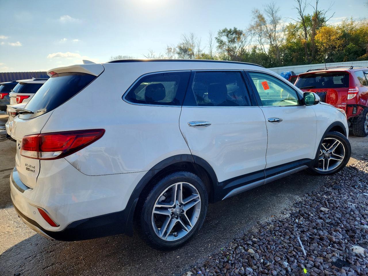 2017 Hyundai Santa Fe Limited Ultimate - Фото 3