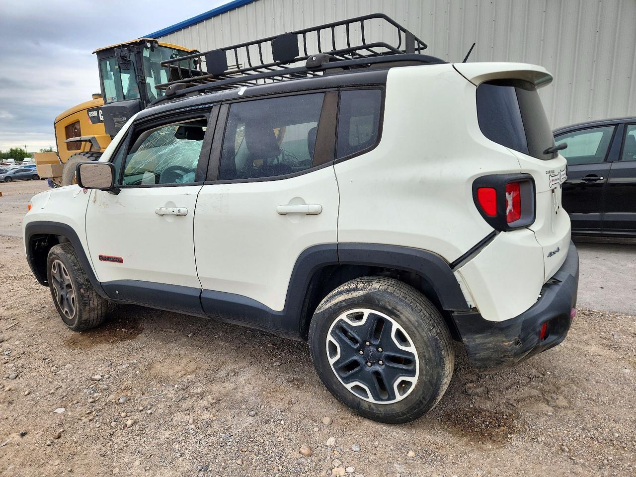 2017 Jeep Renegade Trailhawk - Image 2