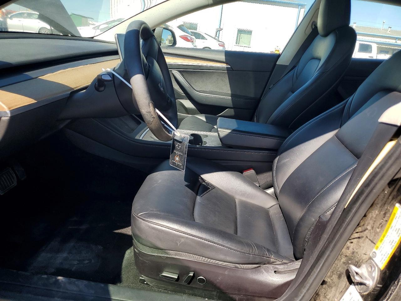 2022 Tesla Model 3 - Image 7