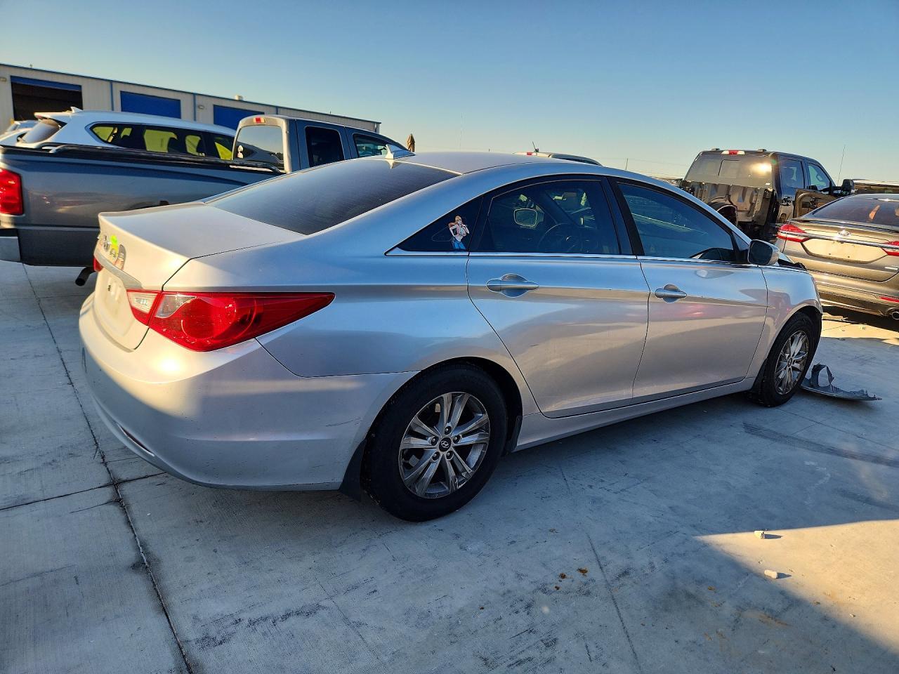 2012 Hyundai Sonata Gls - Image 3