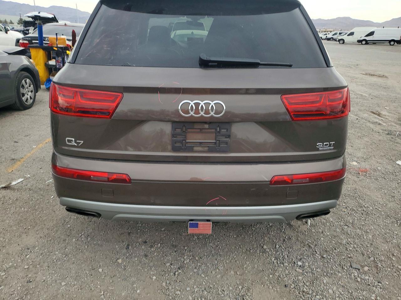 2017 Audi Q7 Premium Plus - Image 6