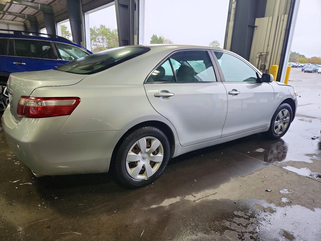 2007 Toyota Camry Le V6 - Фото 3