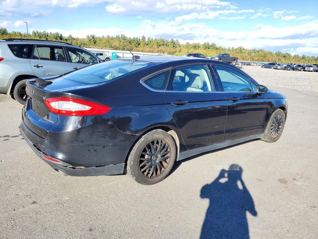 2015 Ford Fusion S - Фото 3