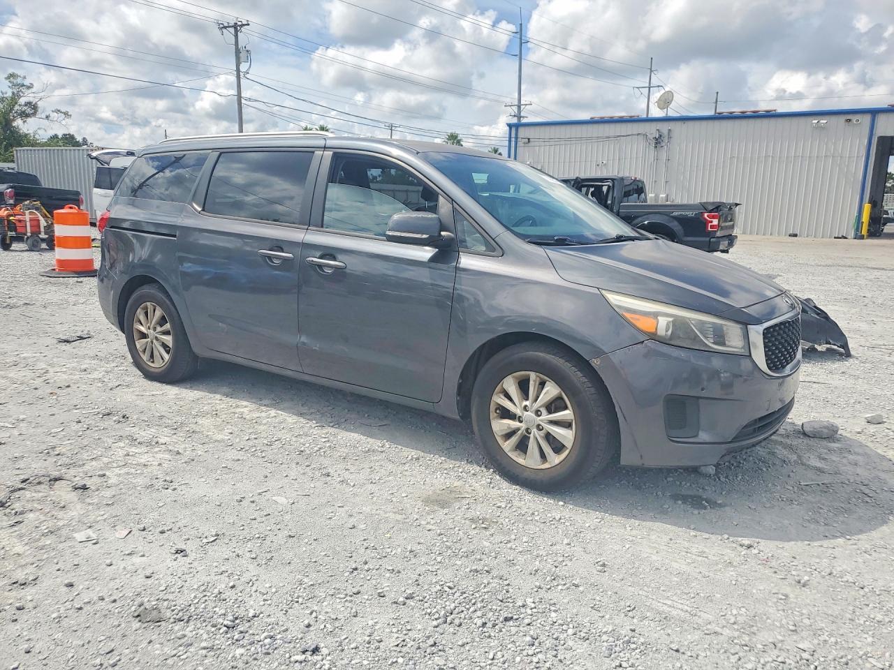 2017 Kia Sedona Lx - Фото 4