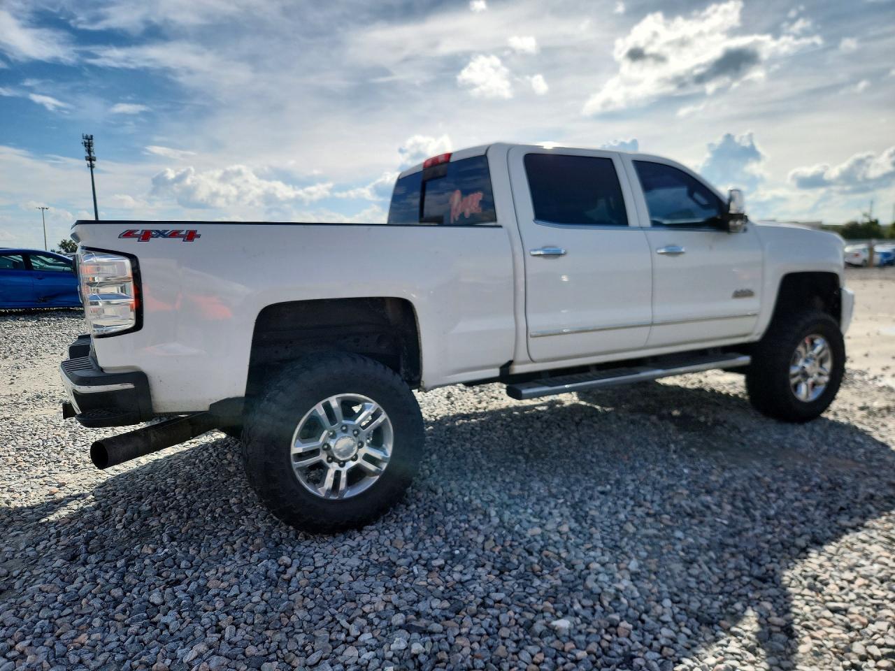 2016 Chevrolet Silverado K2500 High Country - Image 3