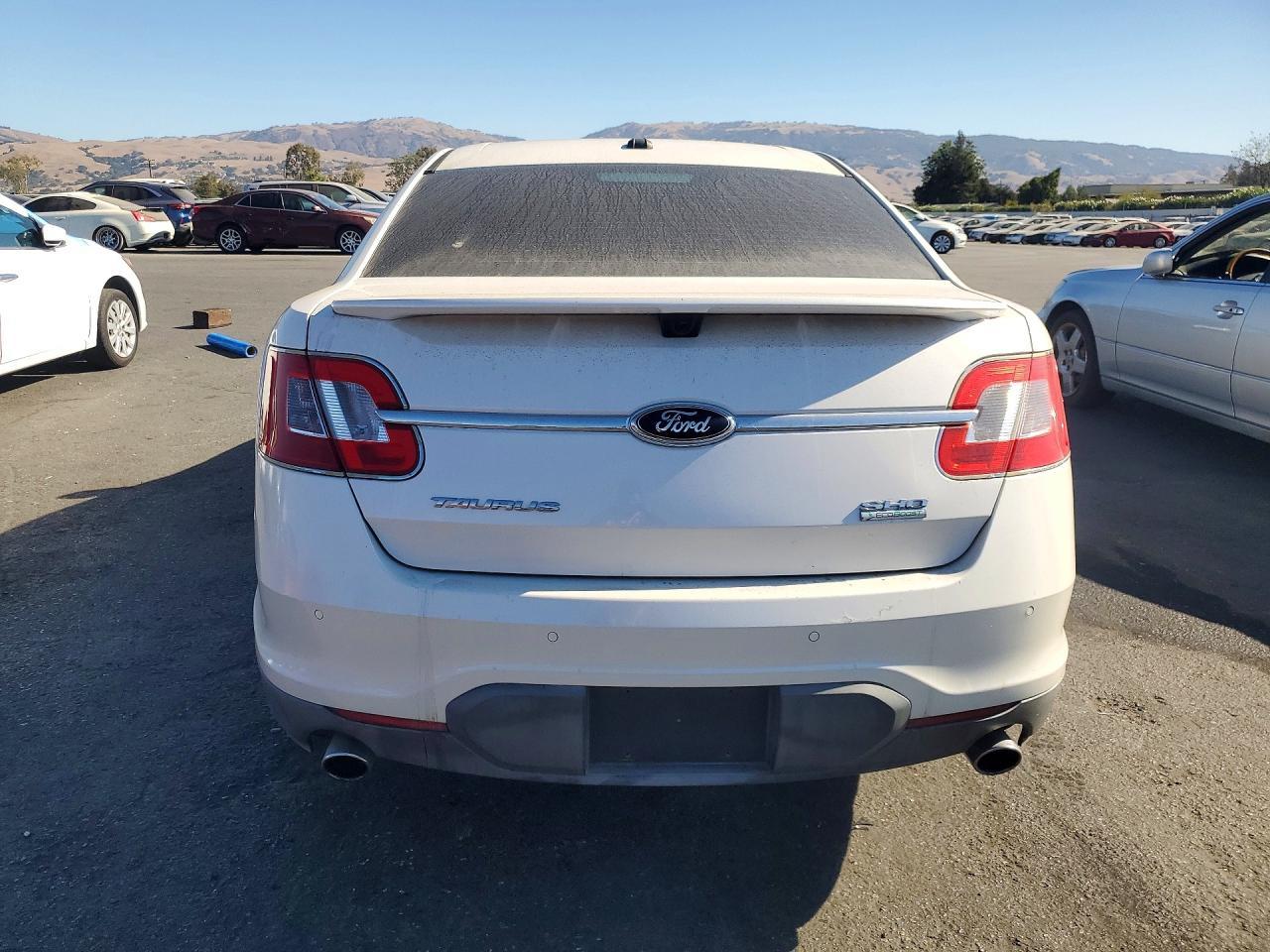 2010 Ford Taurus Sho - Image 6