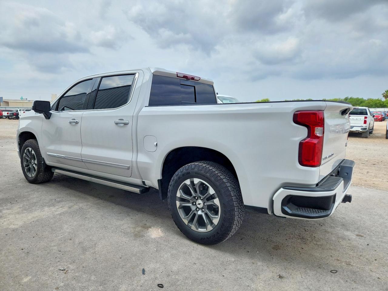 2025 Chevrolet Silverado K1500 High Country - Фото 2