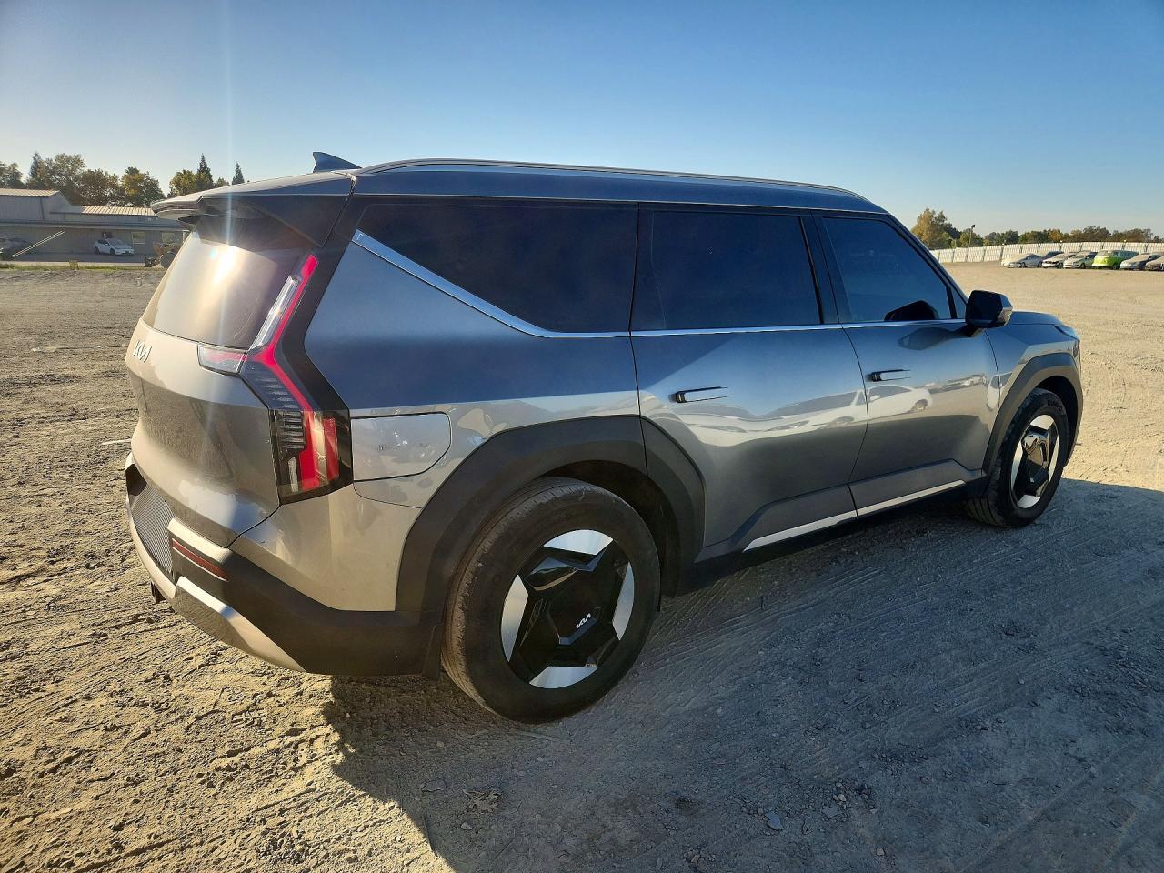 2024 Kia Ev9 Wind - Image 3