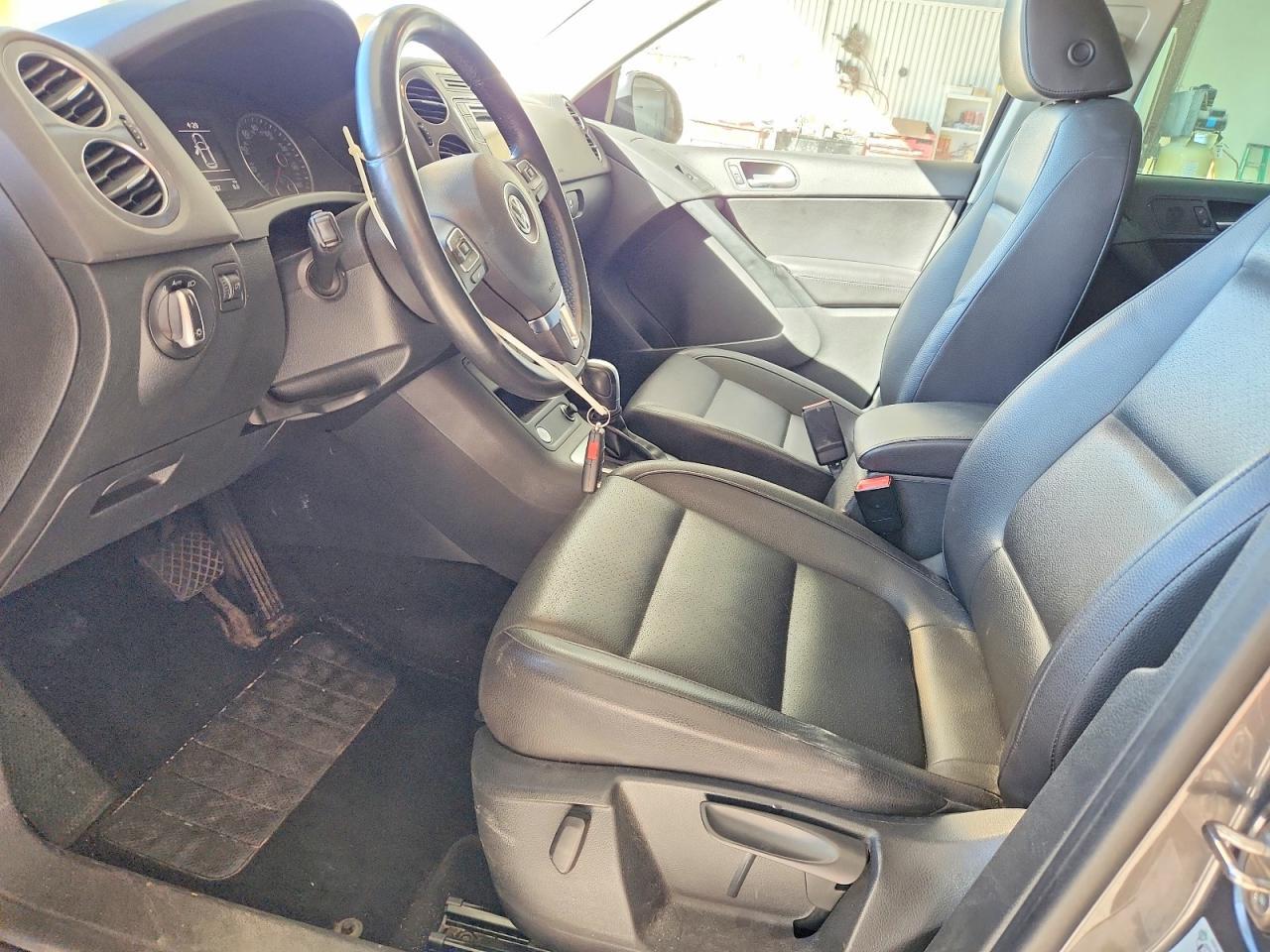 2016 Volkswagen Tiguan S - Фото 7